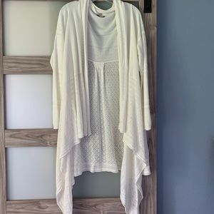 NWOT Size L/XL lightweight drapey cardigan NYDJ